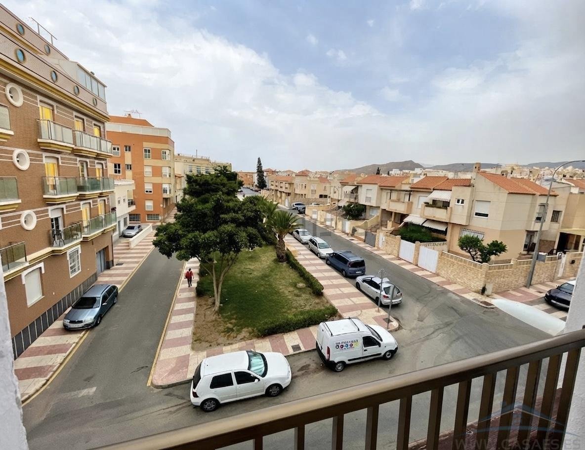 Piso de 135 m² en Roquetas de Mar