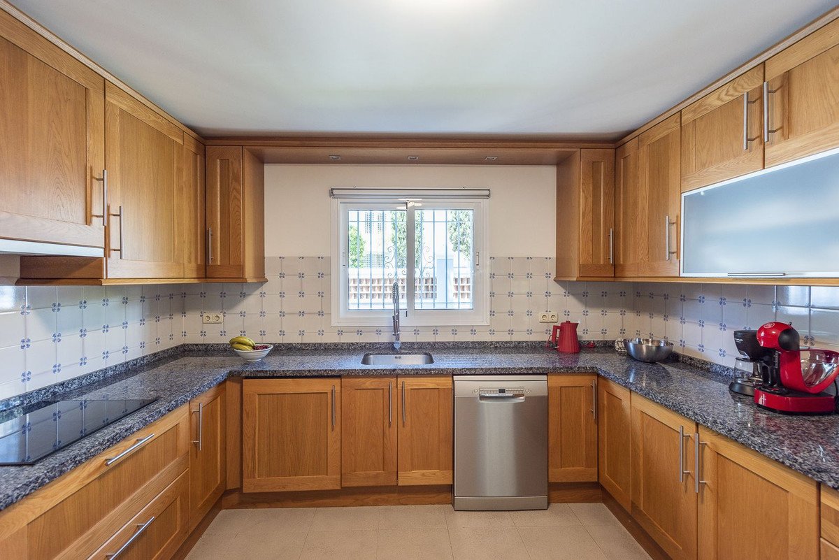 Casa de 319 m² en Estepona
