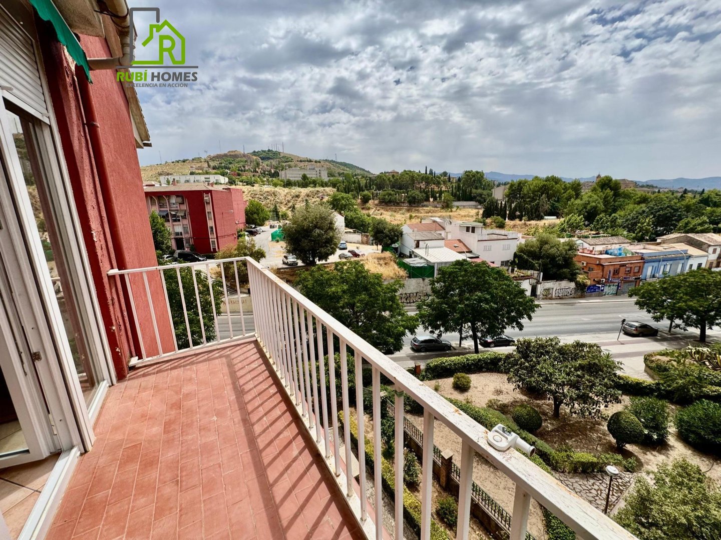 Piso de 90 m² en Granada