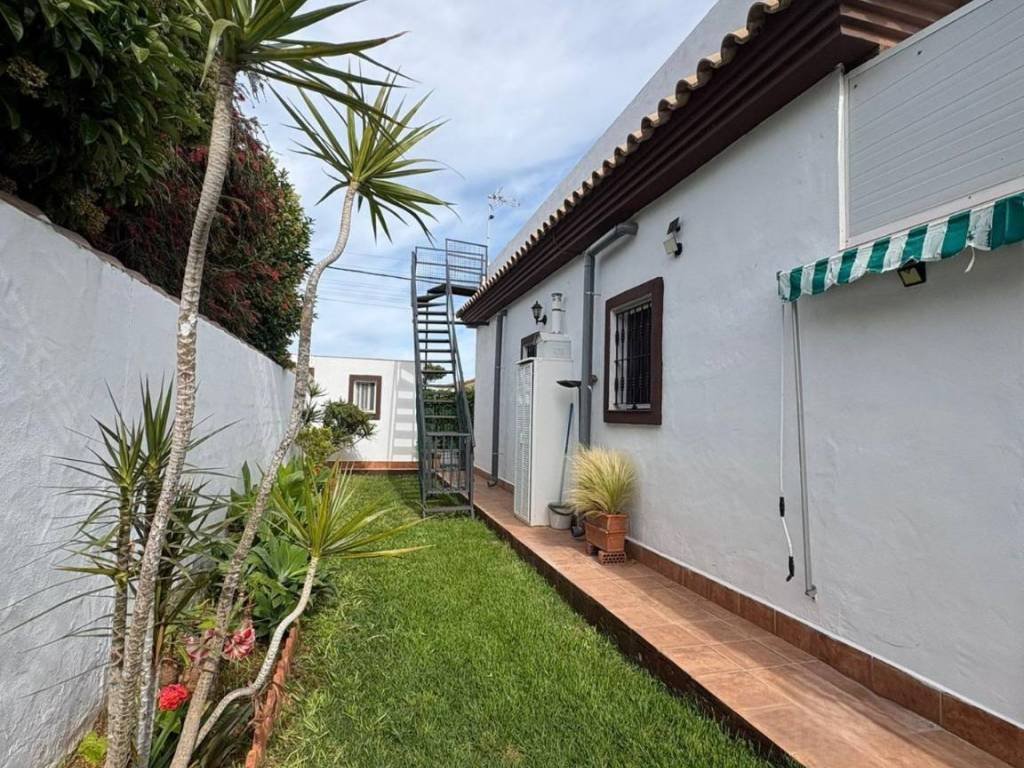 Будинок 81 м² у Chiclana de la Frontera