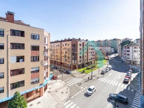 Piso de 105 m² en Oviedo