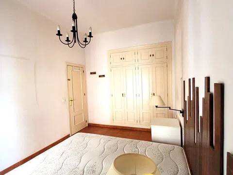 Piso de 85 m² en Sevilla