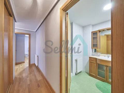 Piso de 132 m² en Oviedo