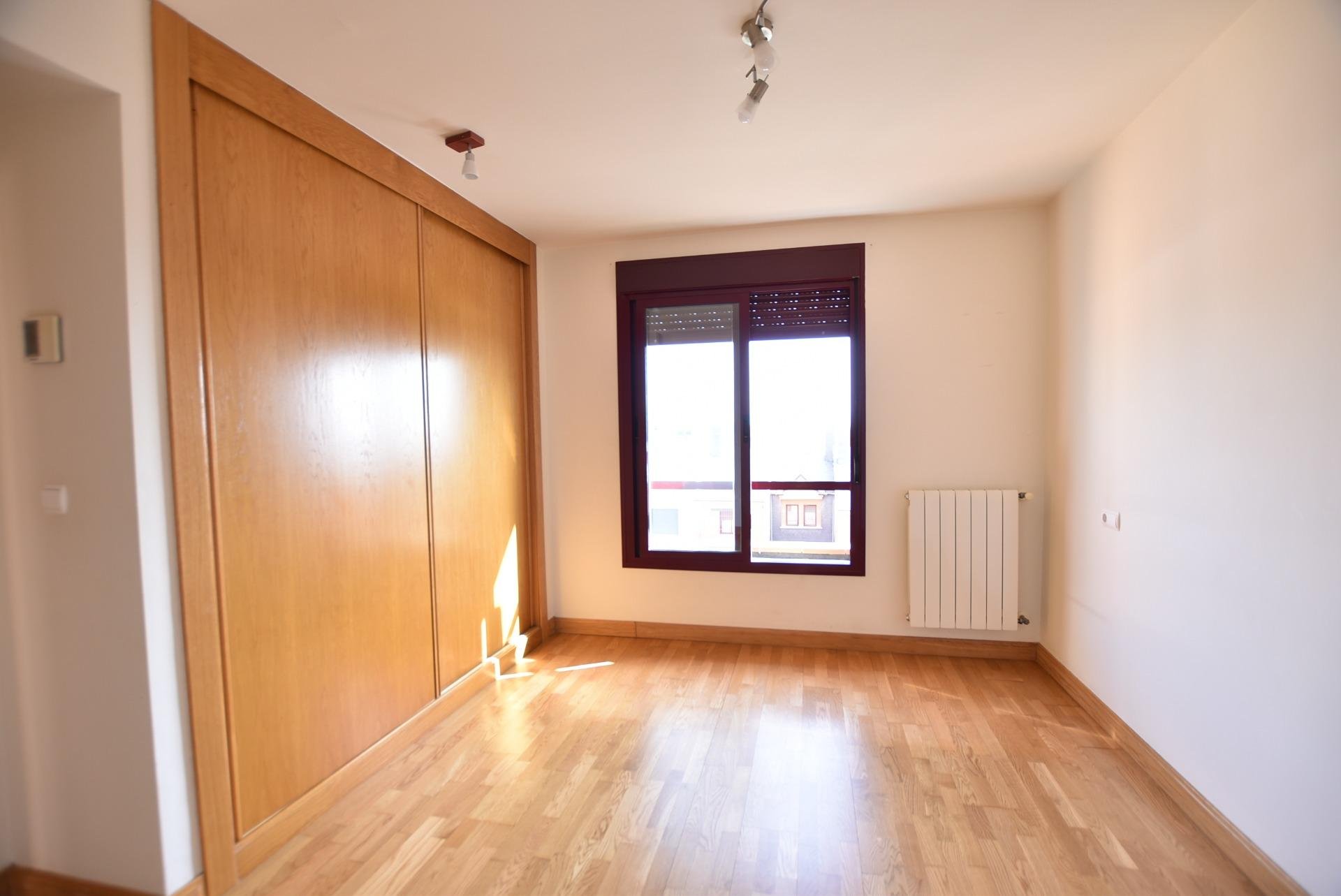 Piso de 210 m² en Granada