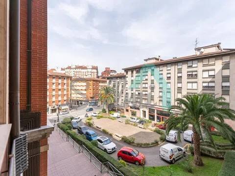 Piso de 66 m² en Oviedo