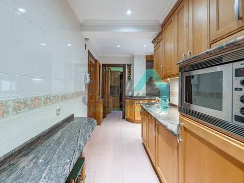 Piso de 131 m² en Oviedo