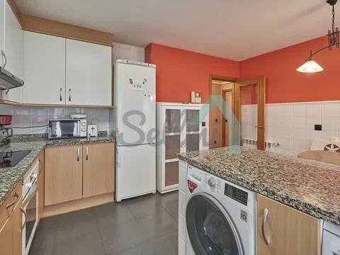 Piso de 132 m² en Oviedo