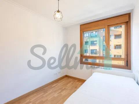 Pis de 82 m² a Oviedo