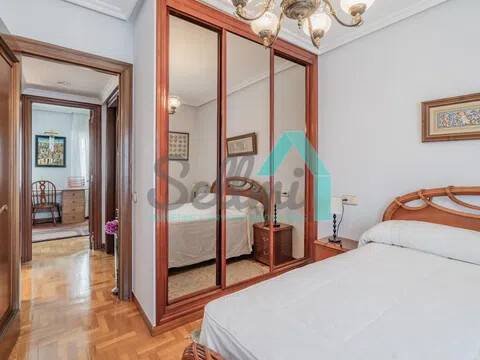 Piso de 75 m² en Oviedo