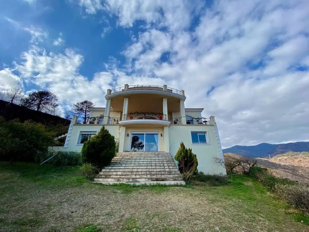 Casa de 800 m² en Estepona