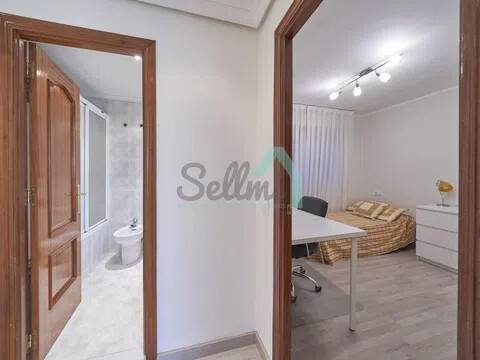 Piso de 115 m² en Oviedo