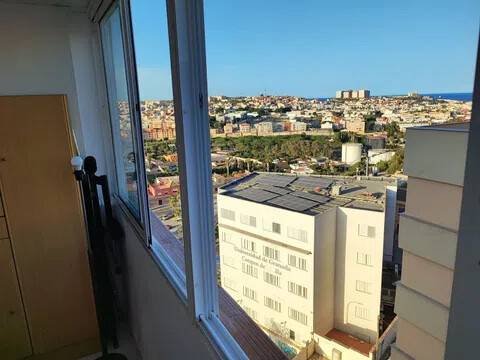 Piso de 100 m² en Melilla