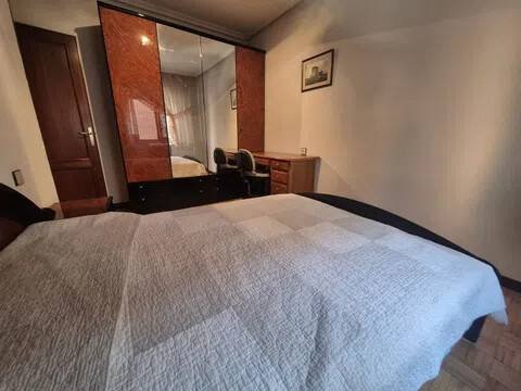 Room 100 m², Ávila