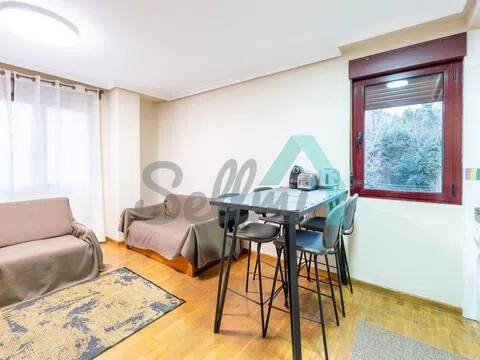 Piso de 48 m² en Oviedo