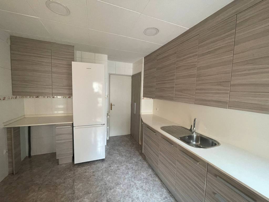 Habitación 140 m², Lérida