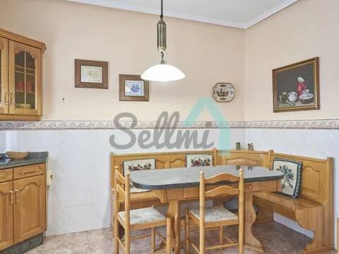 Piso de 146 m² en Oviedo