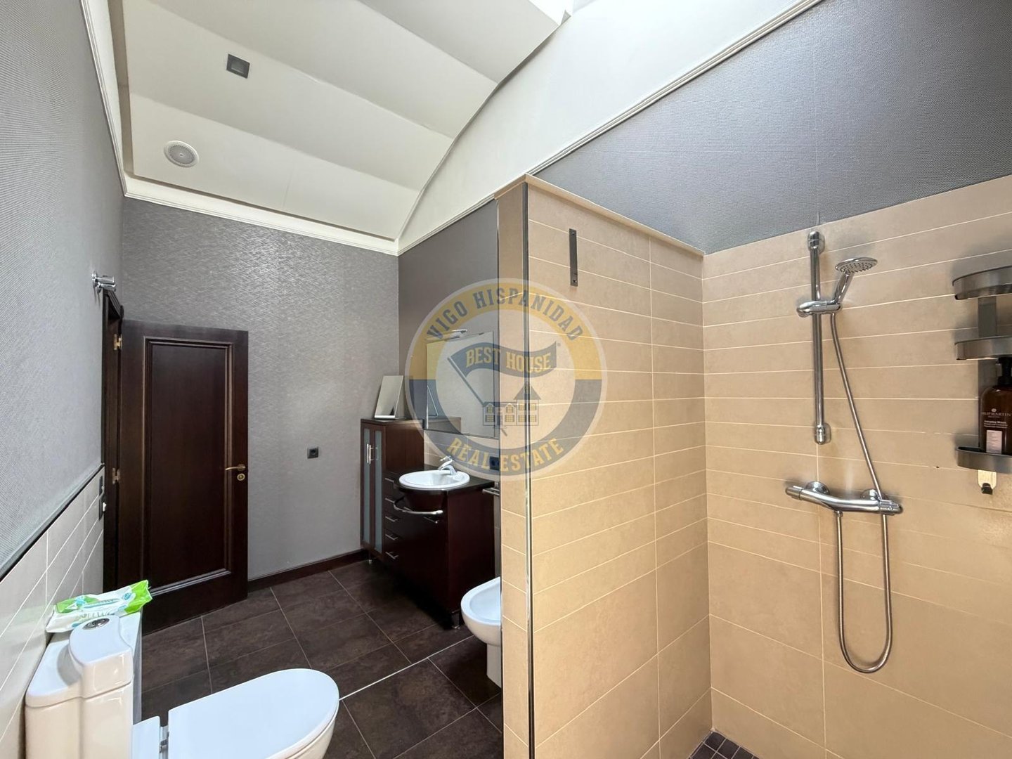 Piso de 250 m² en Vigo