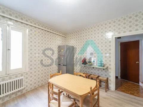 Piso de 212 m² en Oviedo