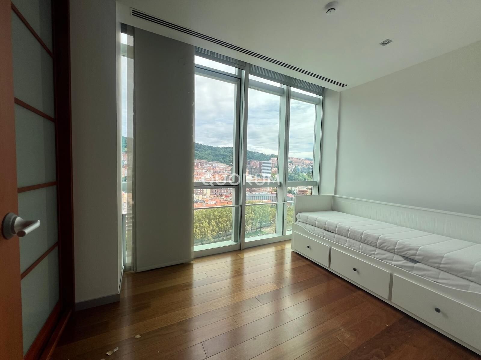 Piso de 90 m² en Bilbao