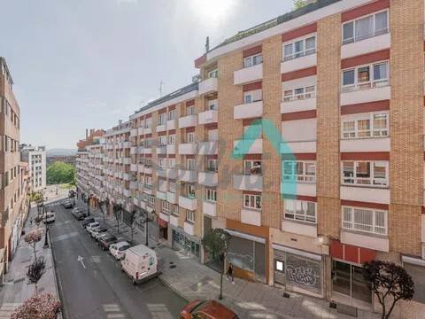 Pis de 95 m² a Oviedo