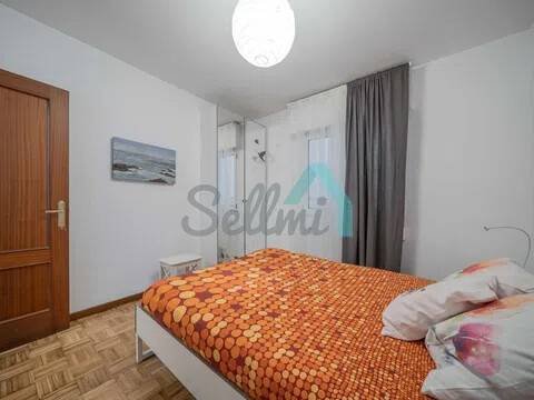 Piso de 89 m² en Oviedo