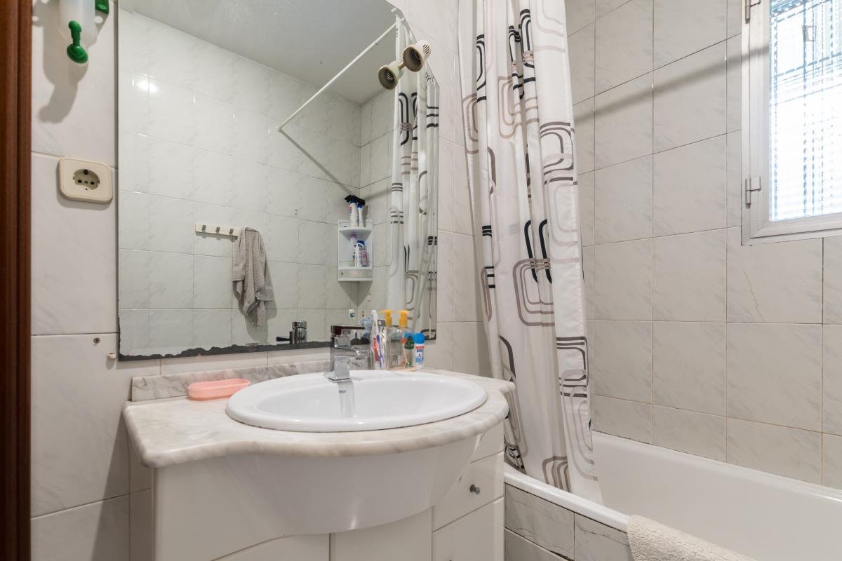 Room for rent, Madrid