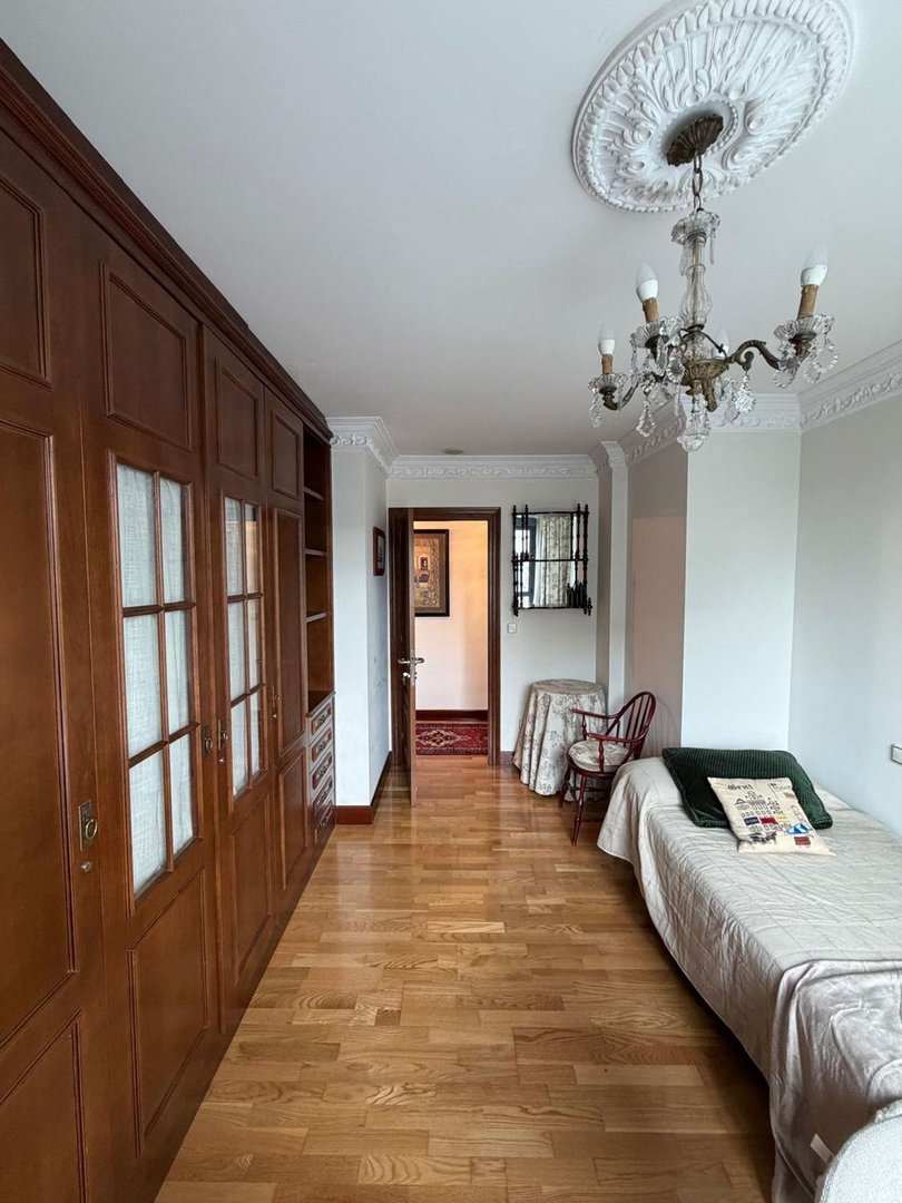 Piso de 120 m² en Oviedo