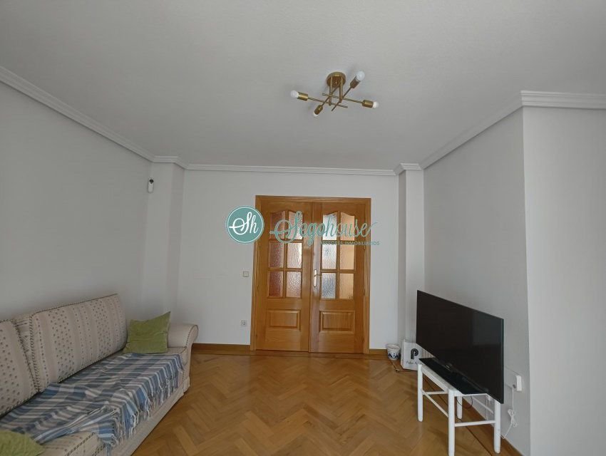Pis de 80 m² a Segovia