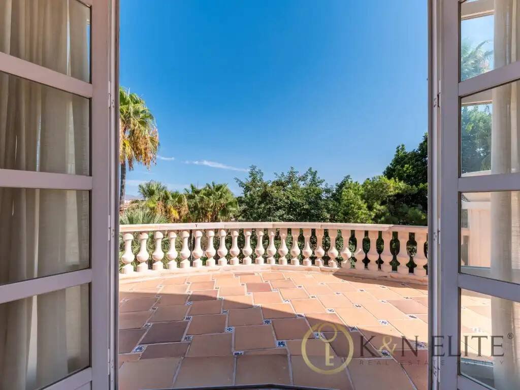 Casa de 1290 m² en Alicante