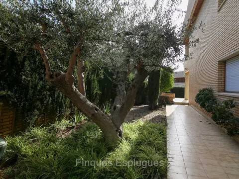 Casa de 619 m² en Esplugues de Llobregat