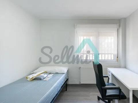 Habitación 70 m², Oviedo