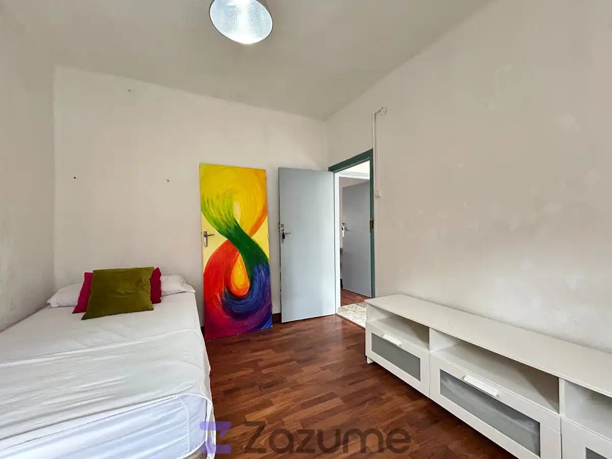 Piso de 90 m² en Granada