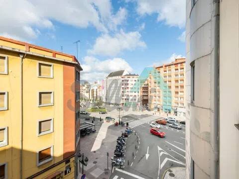 Pis de 92 m² a Oviedo