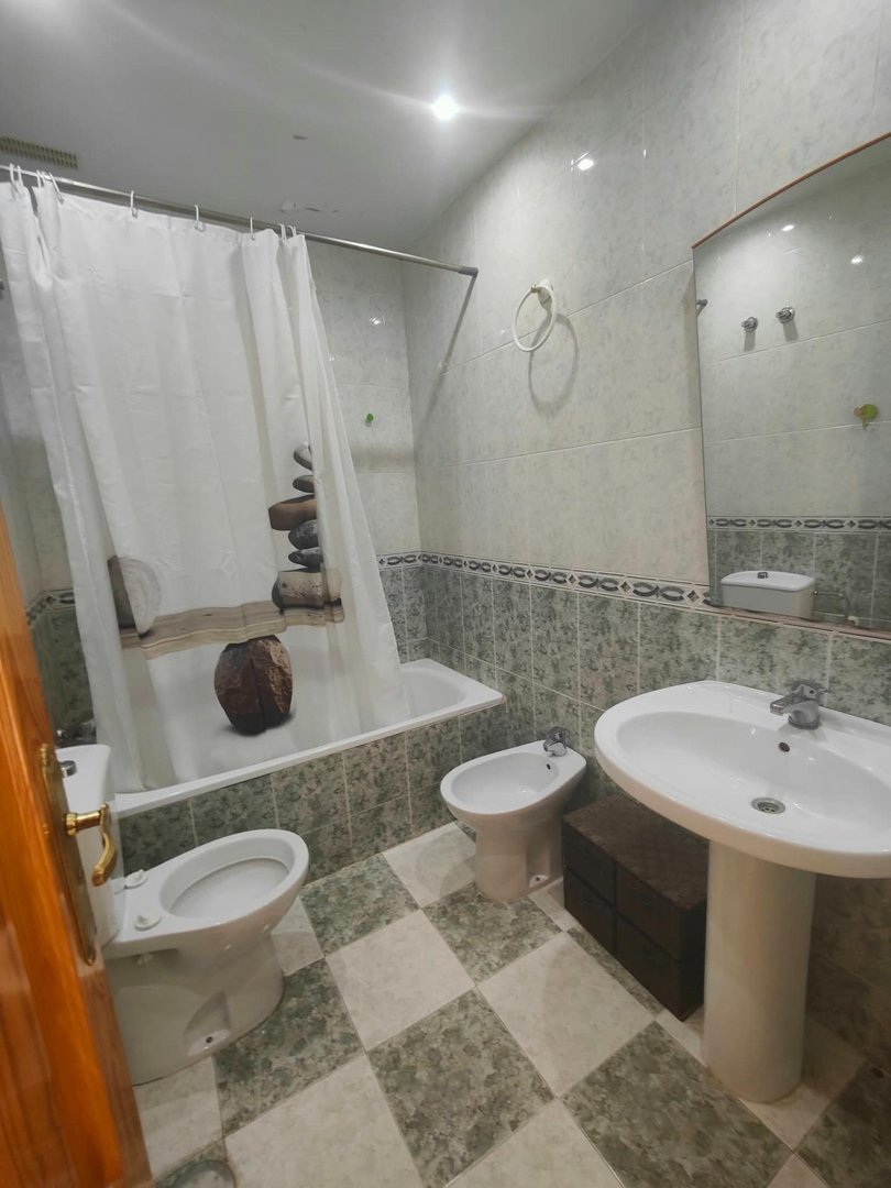 Piso de 89 m² en Gójar