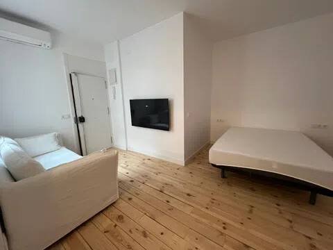 Flat 35 m² in Madrid