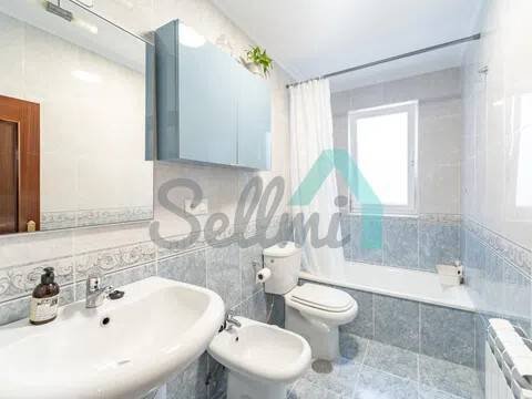 Piso de 67 m² en Oviedo