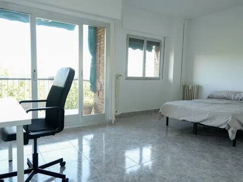 Habitación 140 m², Lérida