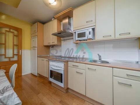 Piso de 69 m² en Oviedo