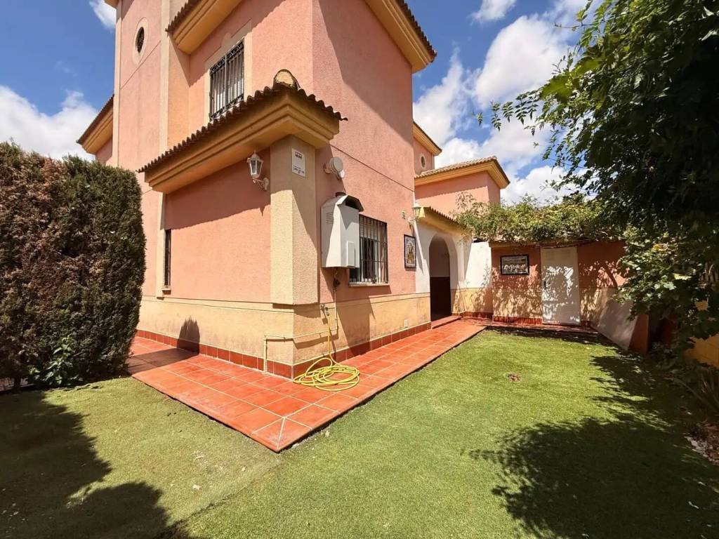 Casa de 168 m² en Mairena del Aljarafe