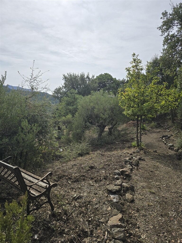 Квартира 225 м² в Jubrique
