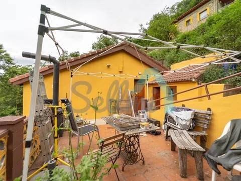 Casa de 100 m² en Mieres