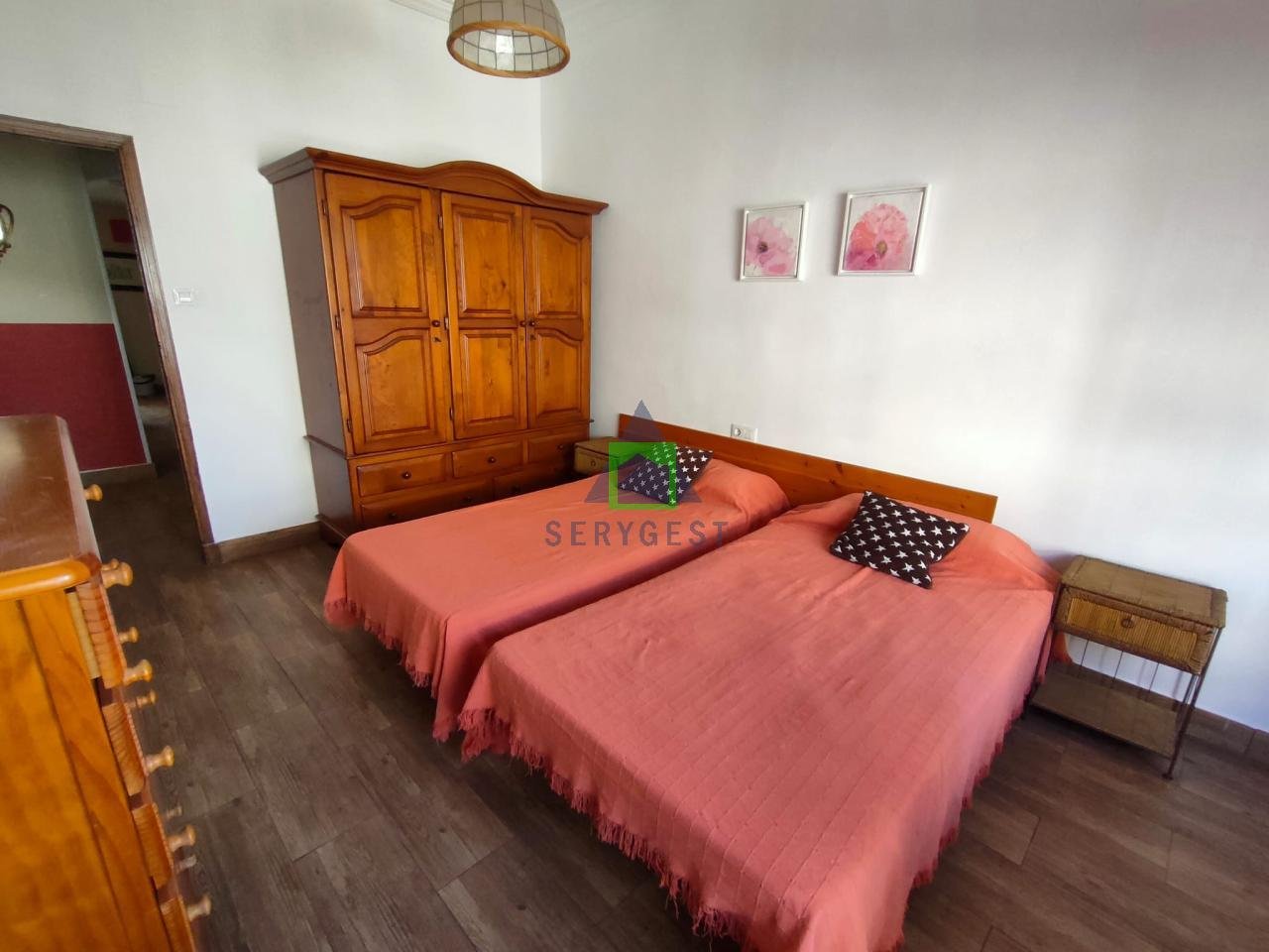 Habitación 90 m², Ourense