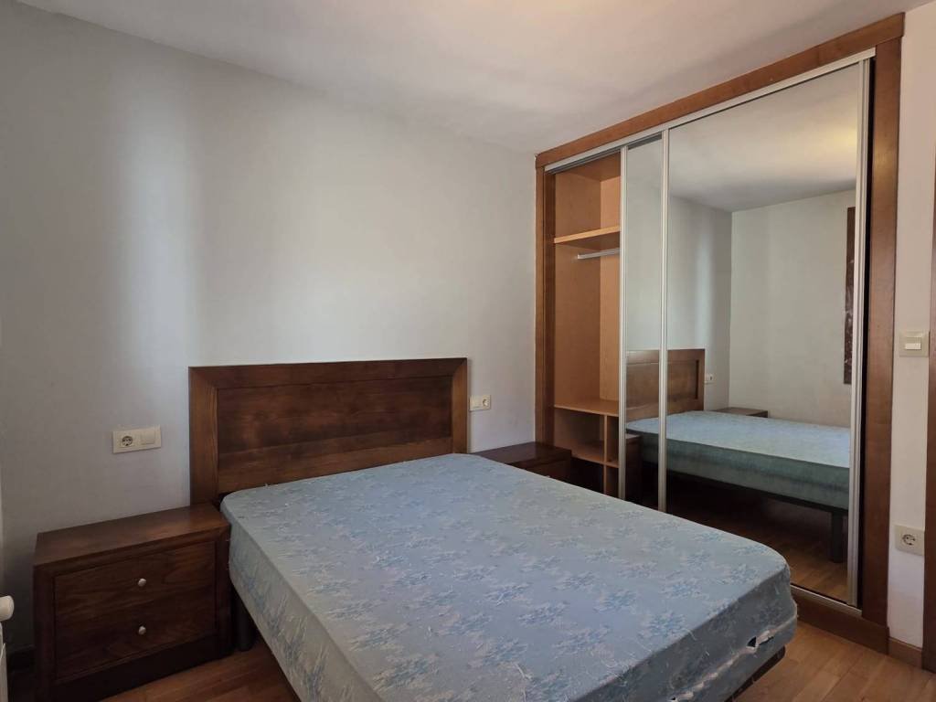 Casa de 180 m² en Teo
