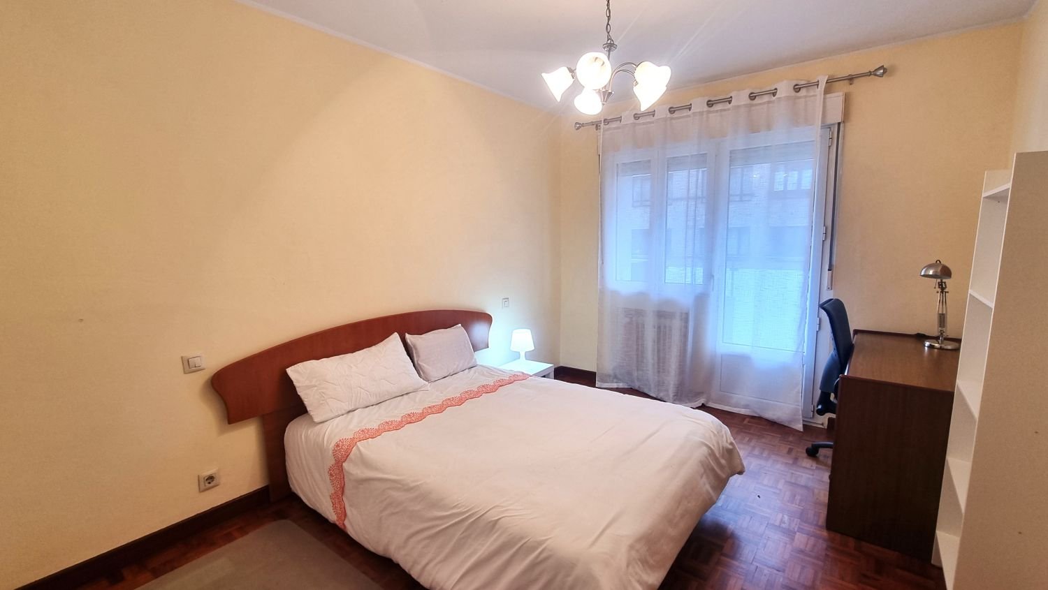 Piso de 95 m² en Oviedo