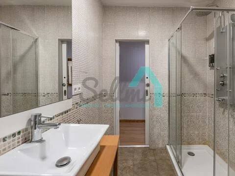 Piso de 75 m² en Oviedo