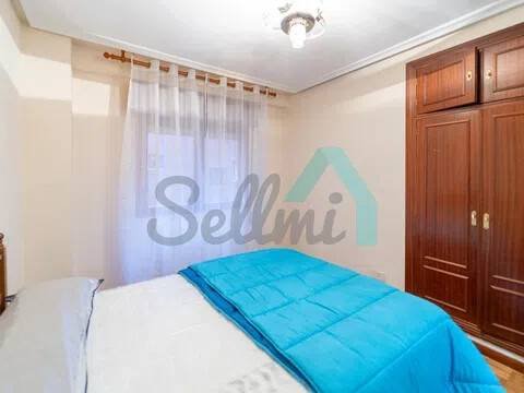 Piso de 105 m² en Oviedo