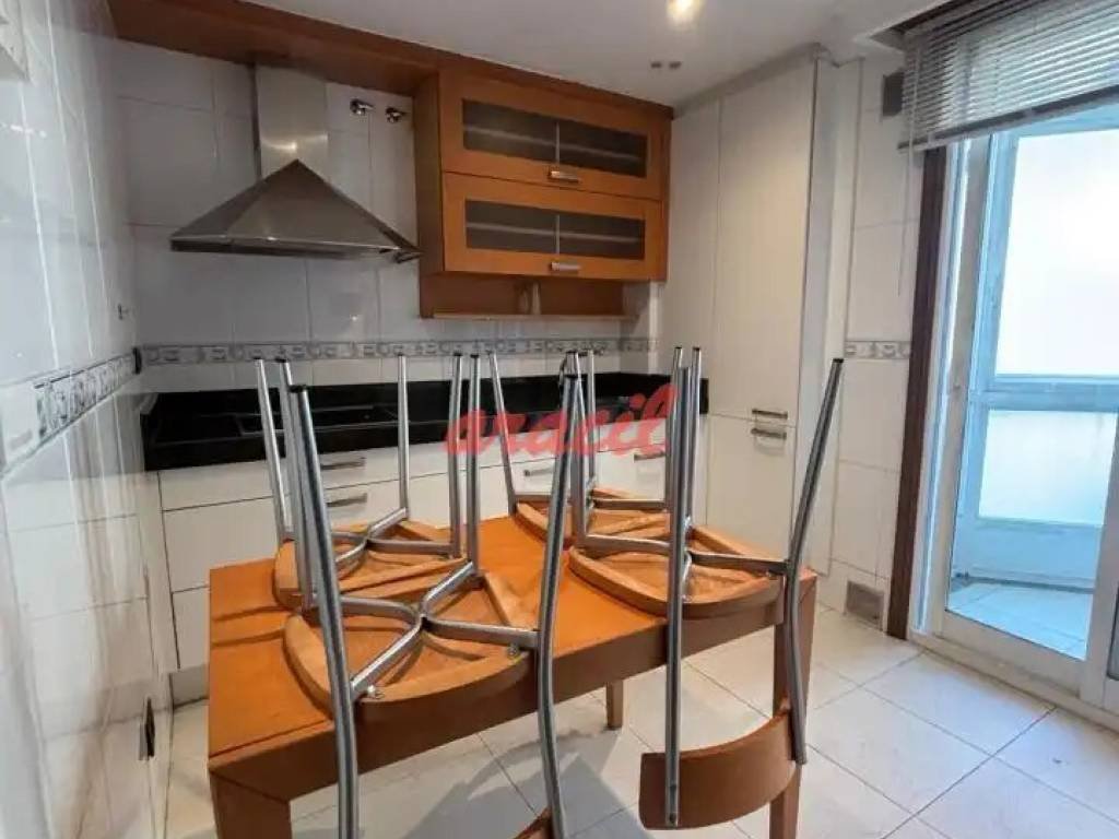 Piso de 80 m² en Ourense