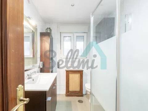 Piso de 80 m² en Oviedo