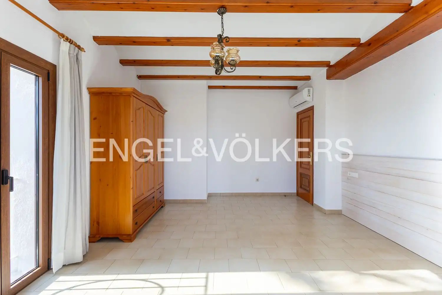 Квартира 350 м² в Pedreguer