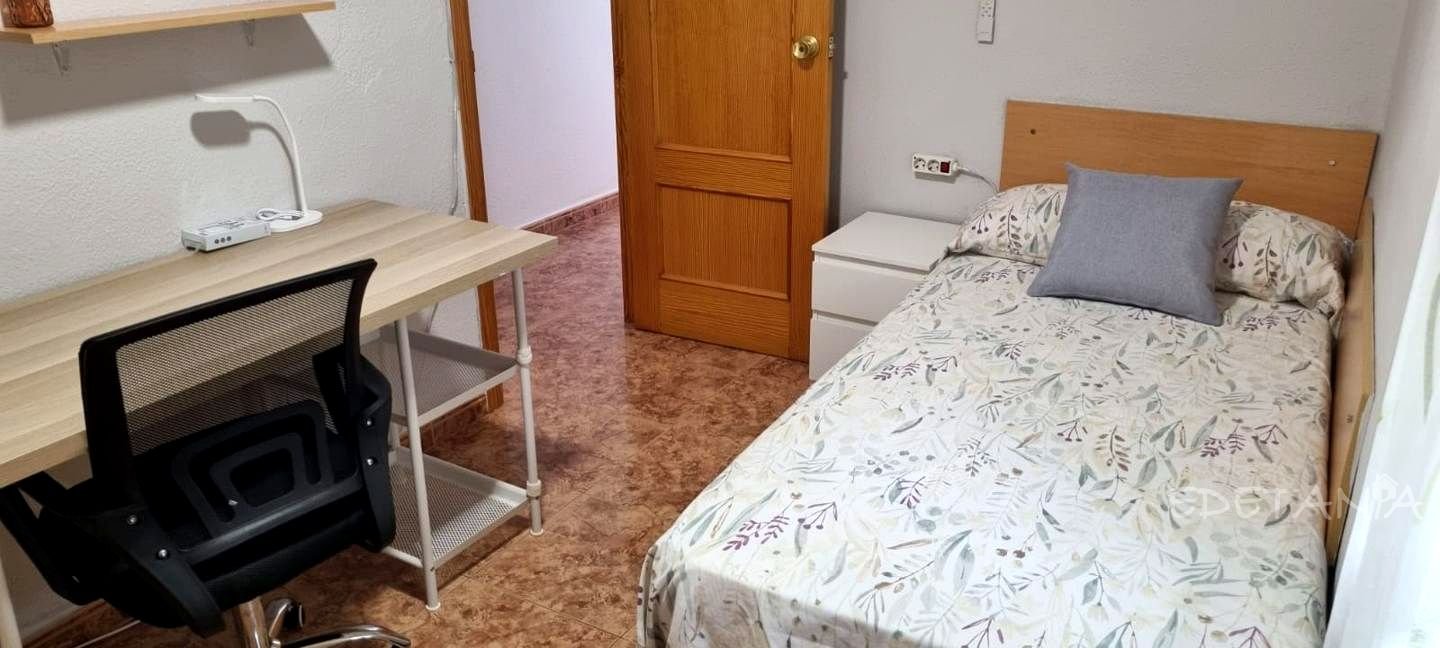 Chambre à louer, Montcada / Moncada
